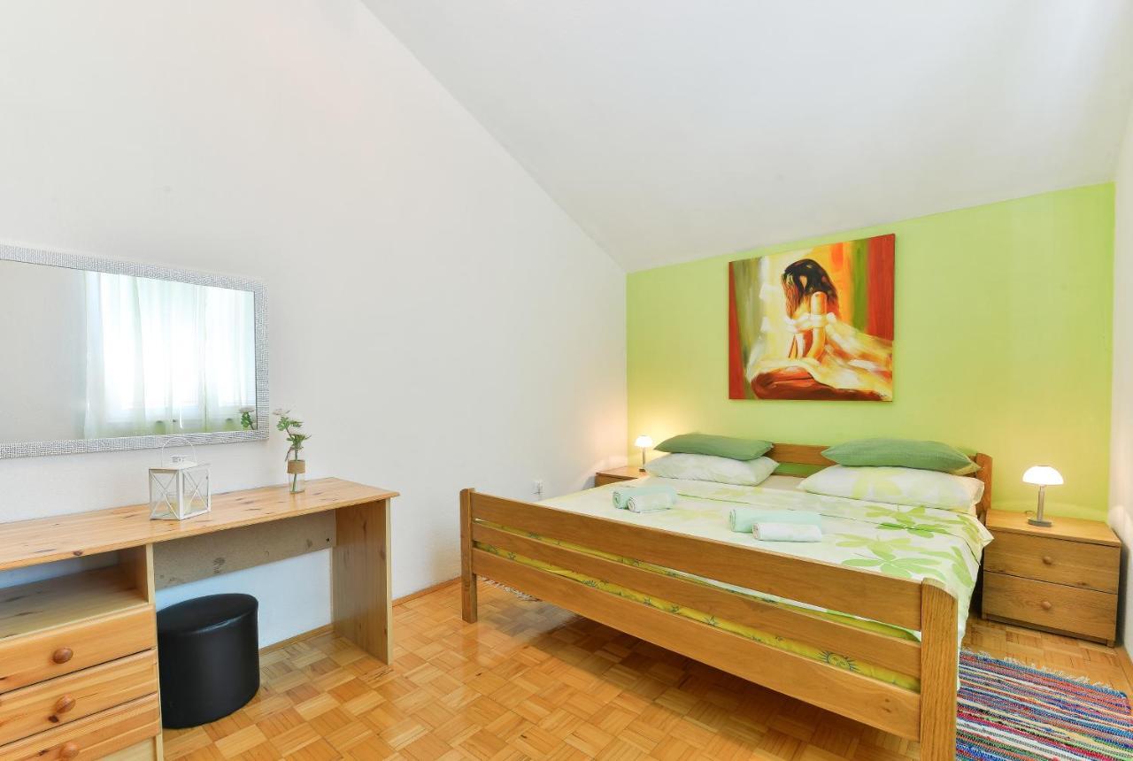 Family Friendly Apartments With A Swimming Pool Zadar - 18098 外观 照片