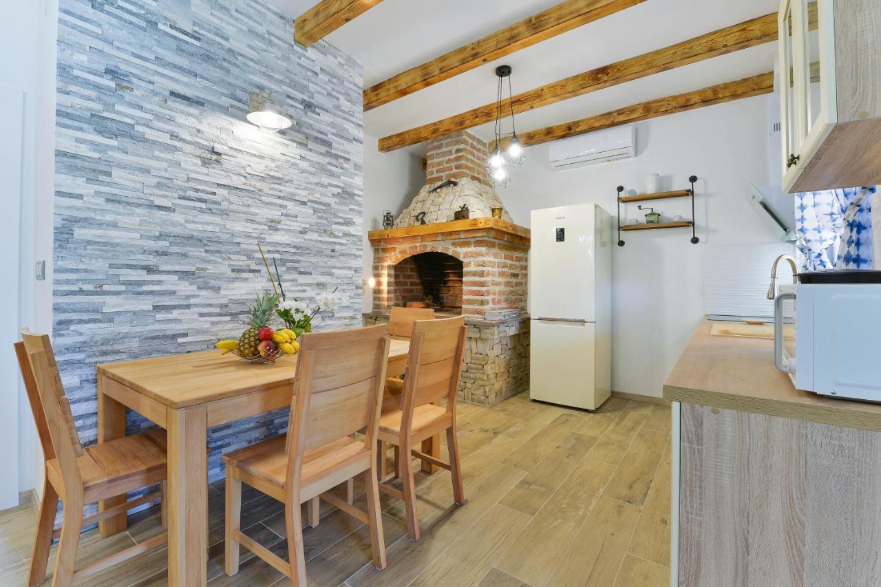 Family Friendly Apartments With A Swimming Pool Zadar - 18098 外观 照片