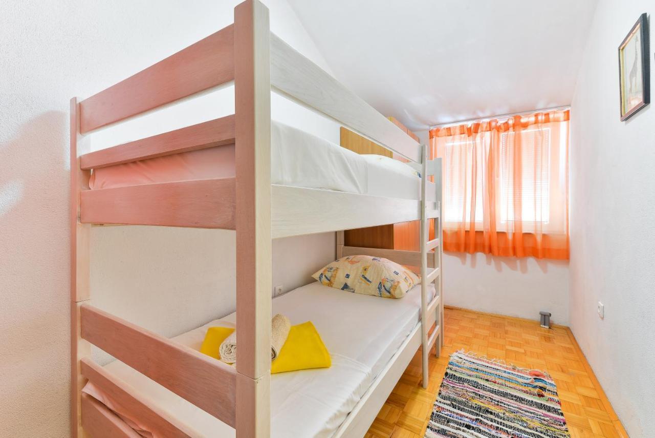 Family Friendly Apartments With A Swimming Pool Zadar - 18098 外观 照片