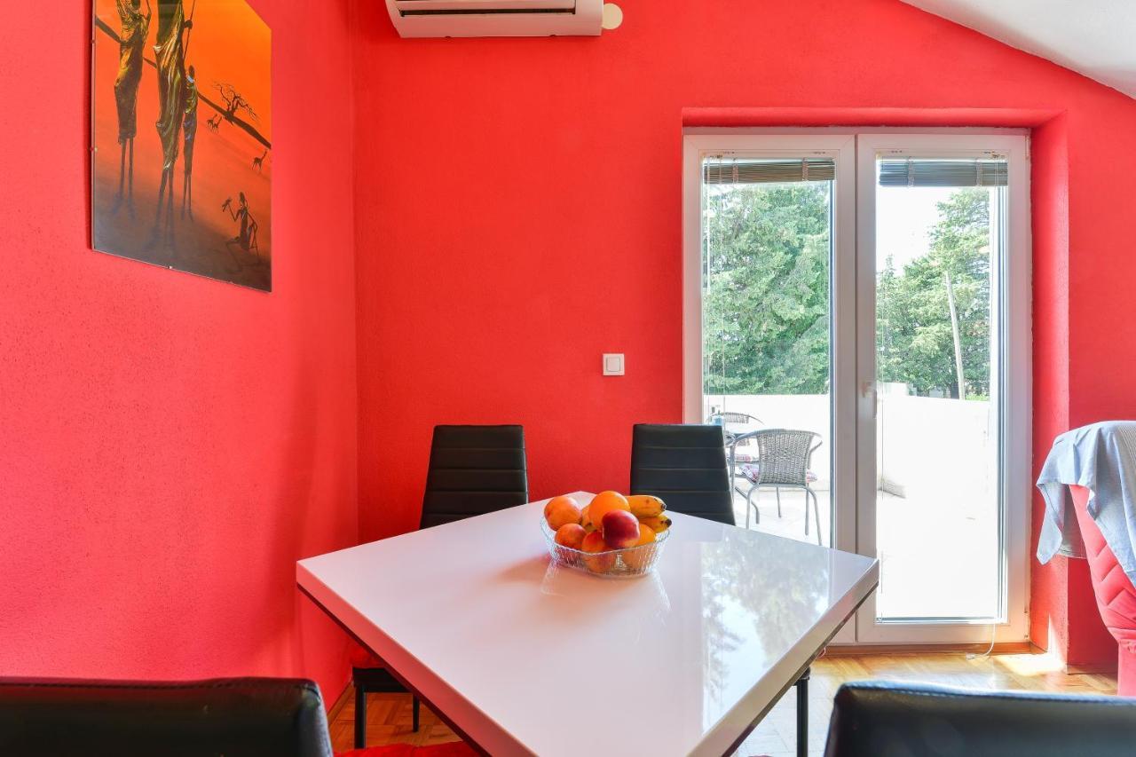 Family Friendly Apartments With A Swimming Pool Zadar - 18098 外观 照片